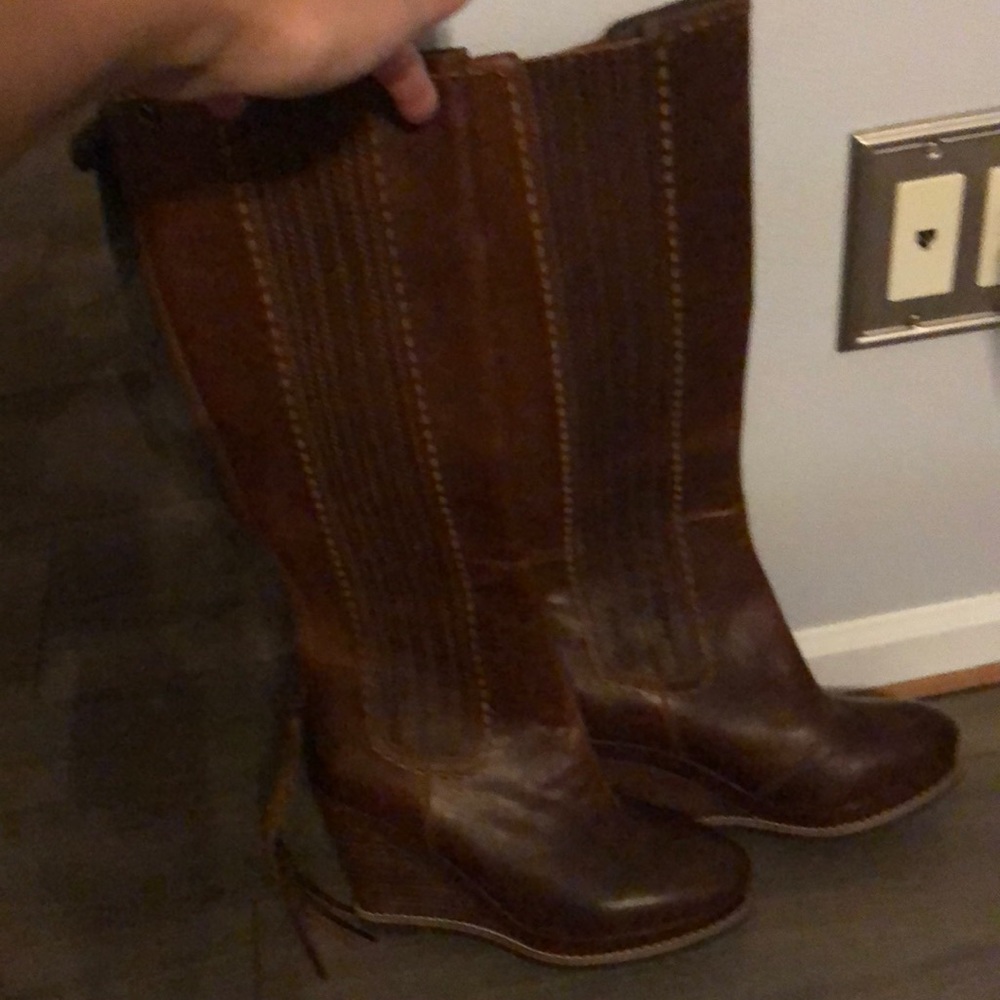 Ariat boots size 8